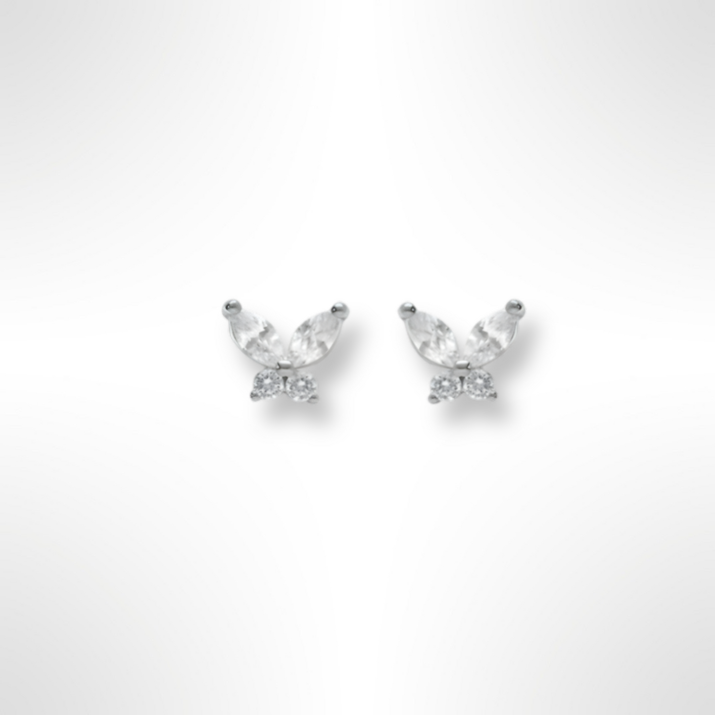 Boucles d’oreilles papillon en argent rhodié – Oxydes blancs sertis