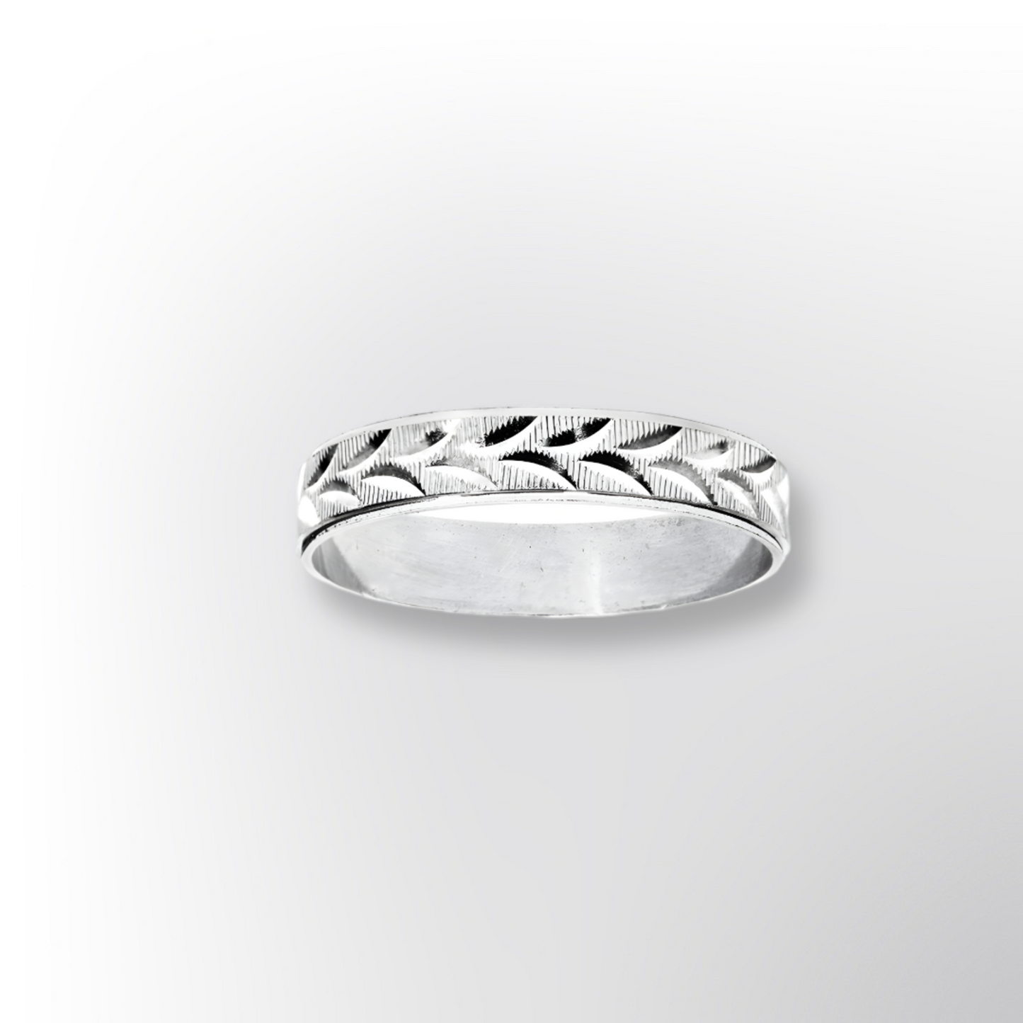 Alliance Argent Rhodié 925/1000e – Ruban Motif Diamanté Epis 4 mm